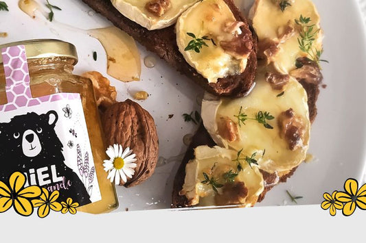 Recette : Tartine de chèvre au miel de lavande de Provence avec des noix et du thym | EDHEN FOOD